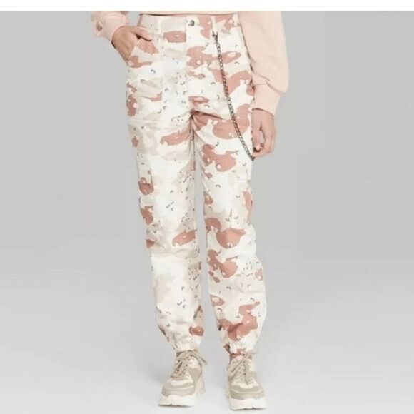 WILD FABLE | Camo Print High-Rise Cargo Size 2 - Picture 1 of 10